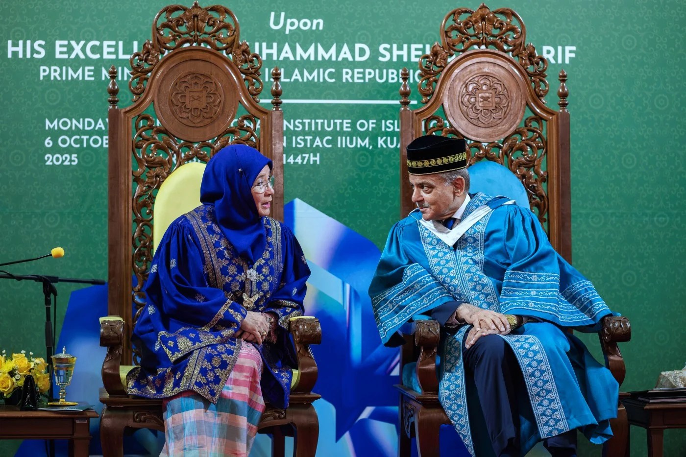 Pakistan PM Shehbaz Sharif Awarded Honorary PhD in Leadership and Governance by IIUM 🎓